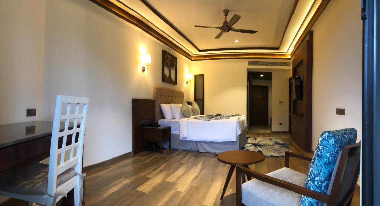 Niraamaya Retreats Samroha Атирапалли Экстерьер фото