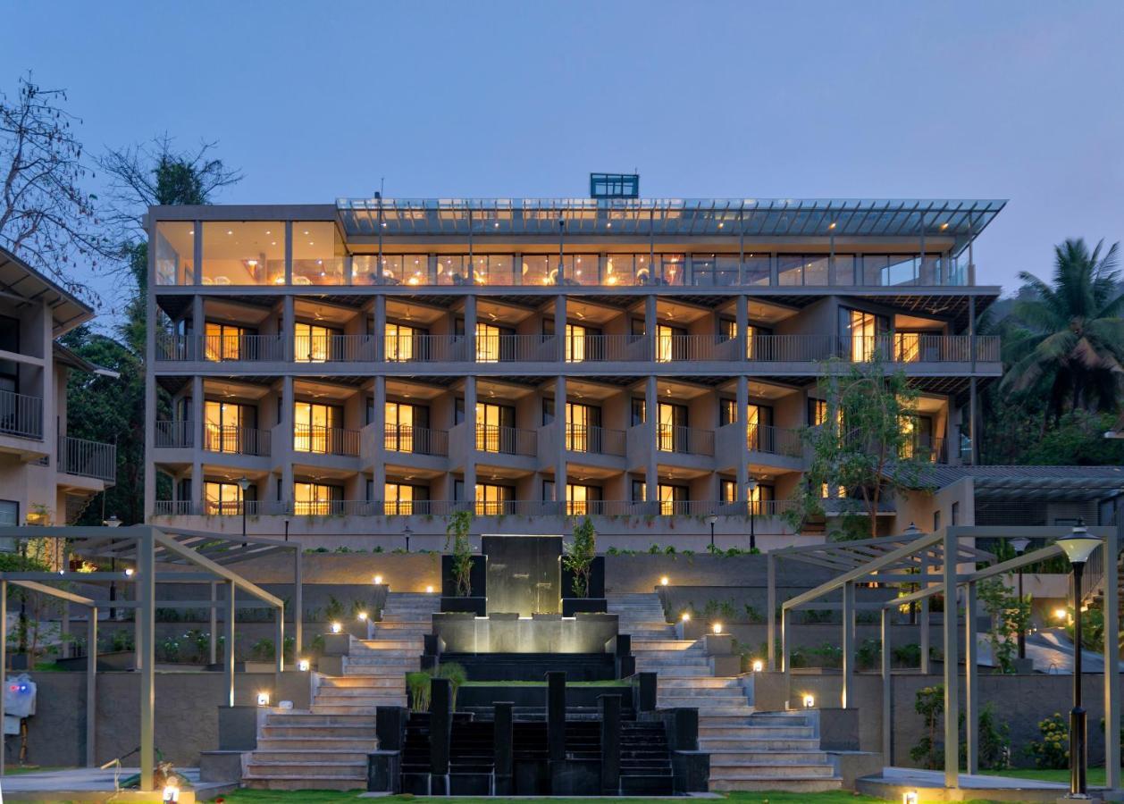 Niraamaya Retreats Samroha Атирапалли Экстерьер фото