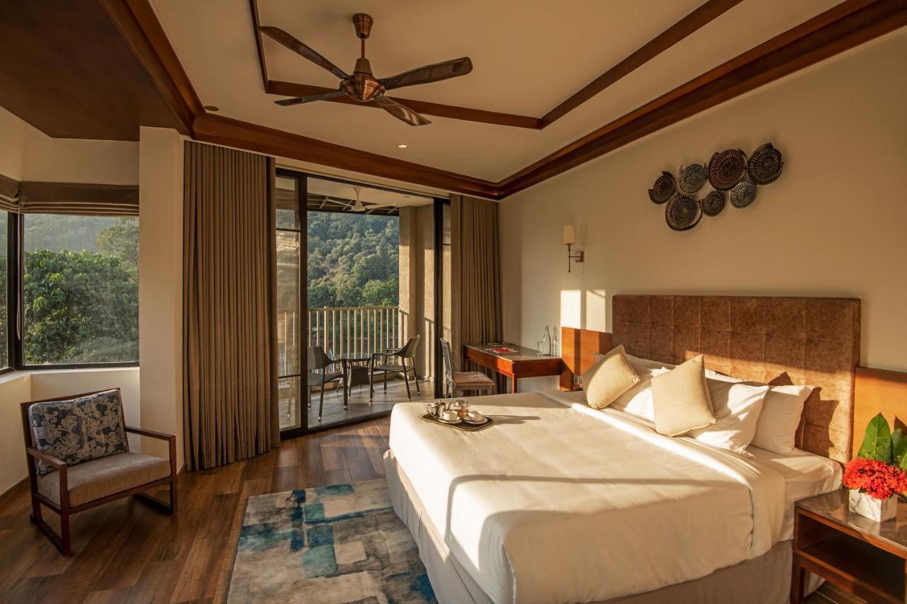 Niraamaya Retreats Samroha Атирапалли Экстерьер фото
